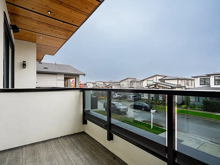 166XX 18a Ave #UPPER AND MAIN — Photo 32