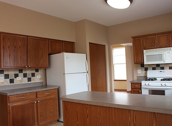 5th image of 3012 Sawgrass Dr