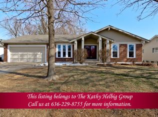 33 Countrywood Dr, Saint Peters, MO 63376
