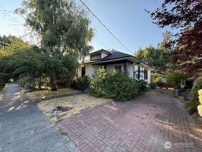 546 N 81st Street, Seattle, WA, 98103