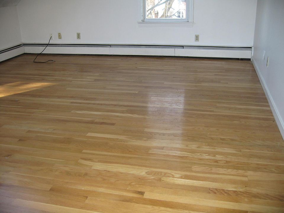 1st image of 25 Royal St Floor 3