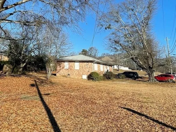 6705 Delta Dr, Riverdale, GA 30274