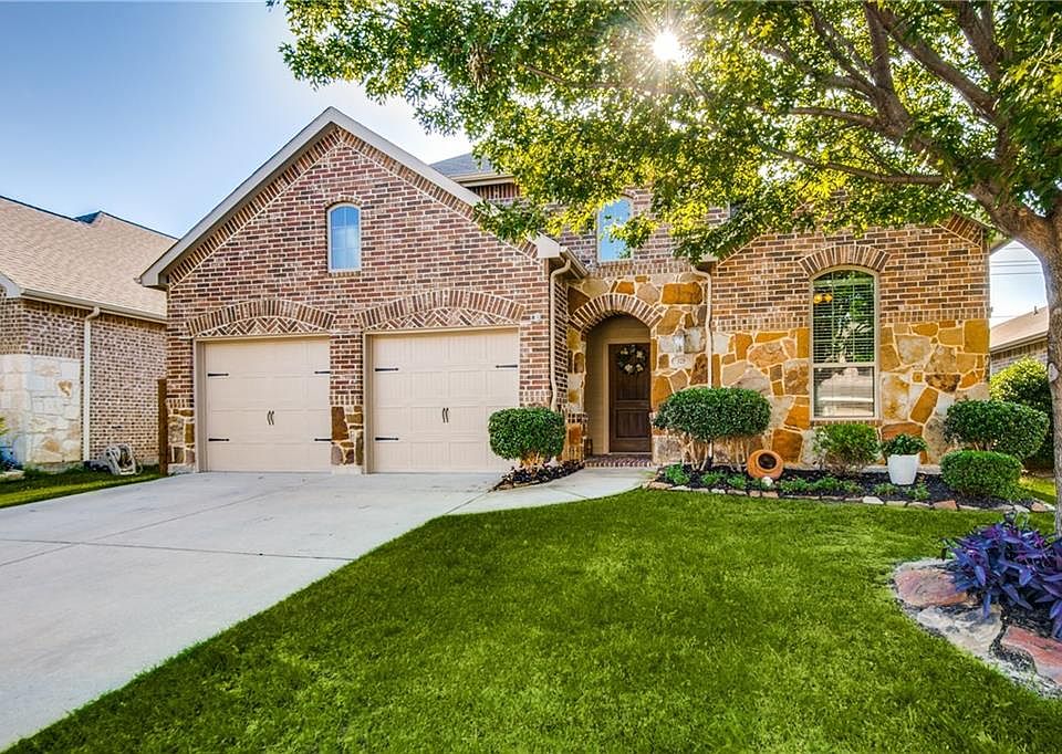 1st image of 325 Bluefinch Dr