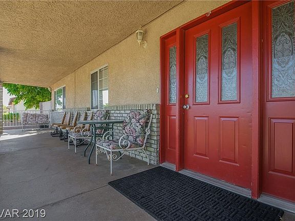3rd image of 271 E Desert Rose Dr
