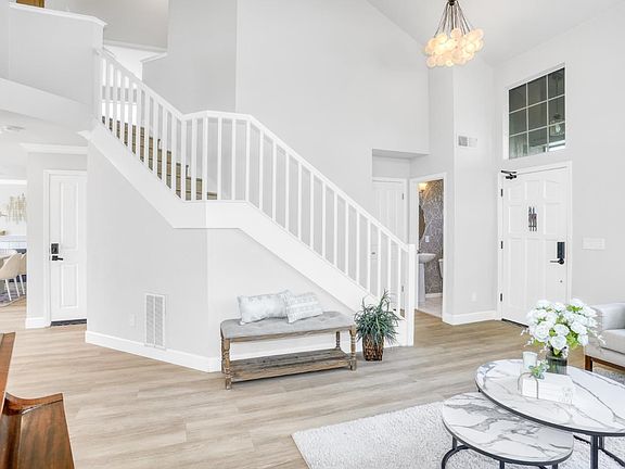 5th image of 21815 Eaton Pl