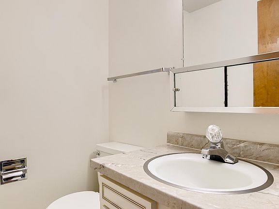 3rd image of 5140 S 48th St APT 5