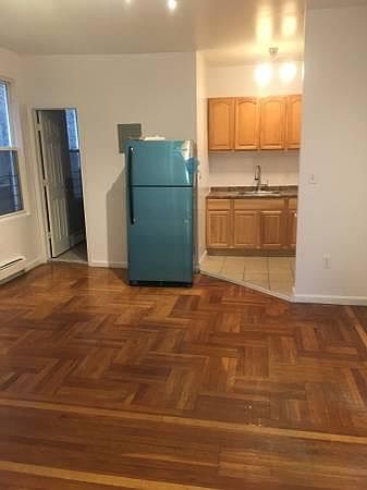 2nd image of 769 E 213th St #F2
