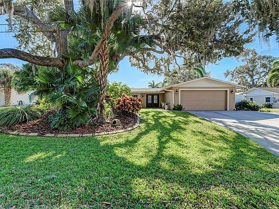 4th image of 7641 Sandalwood Way