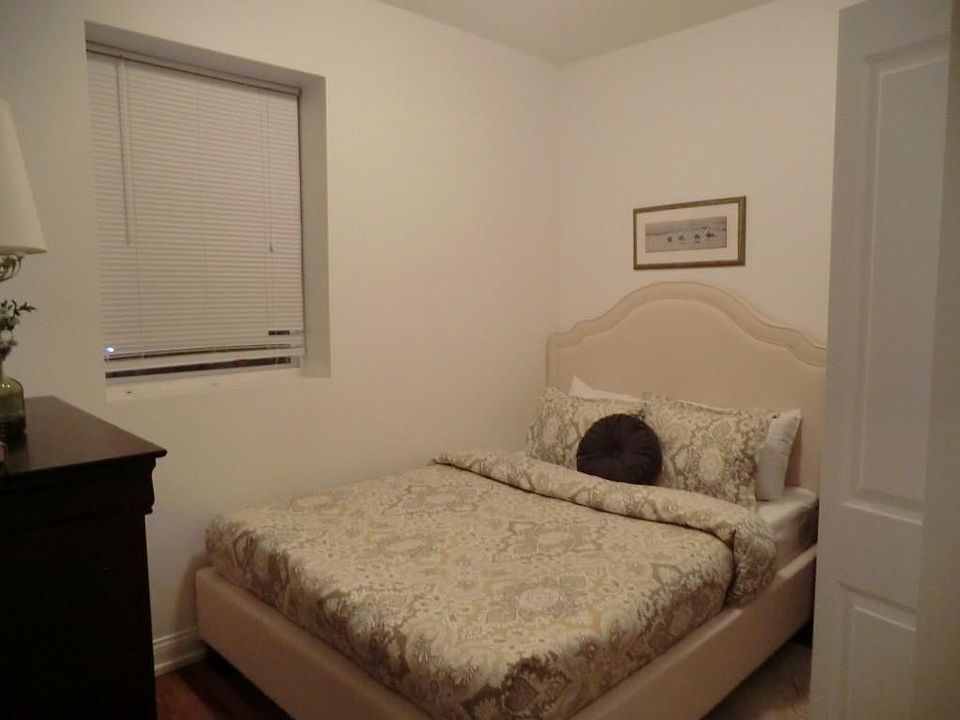 1st image of 4054 N Milwaukee Ave #1A