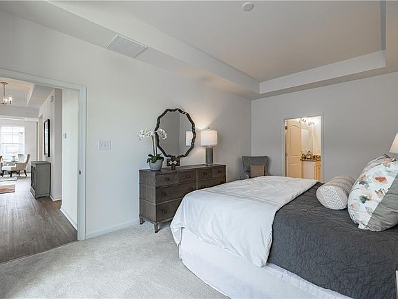 4th image of 200 Oxford Ave #46-2