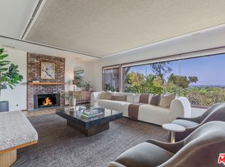 13451 Cheltenham Dr, Sherman Oaks, CA 91423