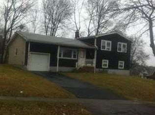 33 Roosevelt Ave, Poughkeepsie, NY 12601