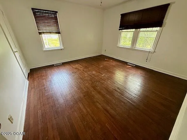 2631 E Vandalia St — Photo 7