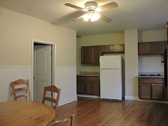 3rd image of 110 Lyon St