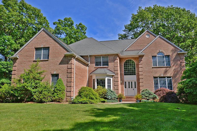 1st image of 24 Denise Dr