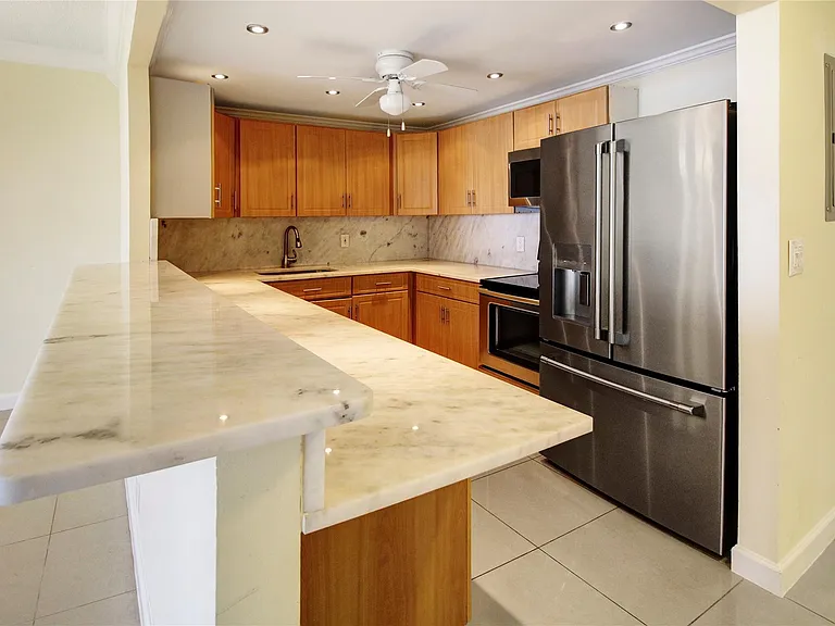 2500 Parkview Dr #1710 — Photo 12