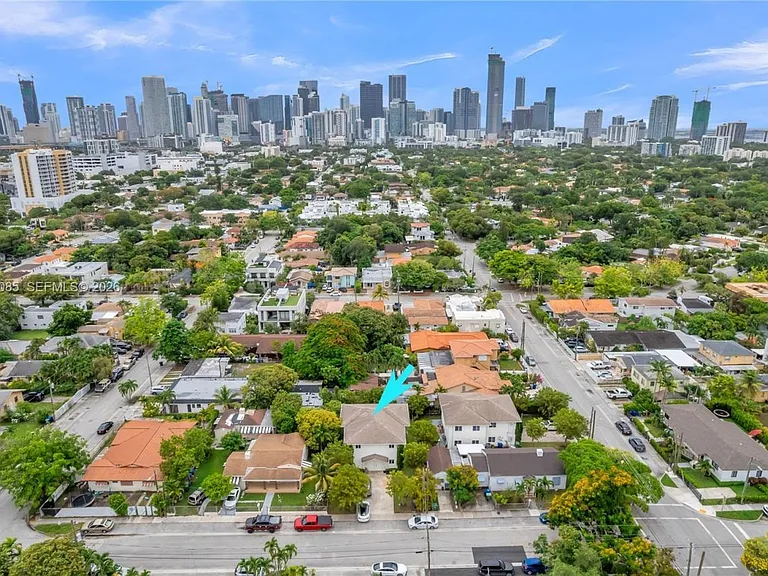 1029 SW 11th Ave — Photo 49