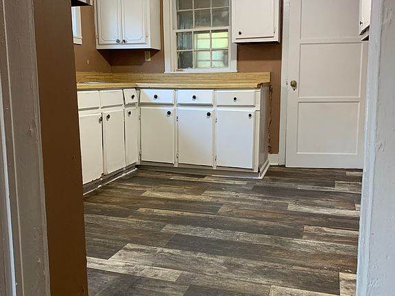 5th image of 804 E Jefferson St