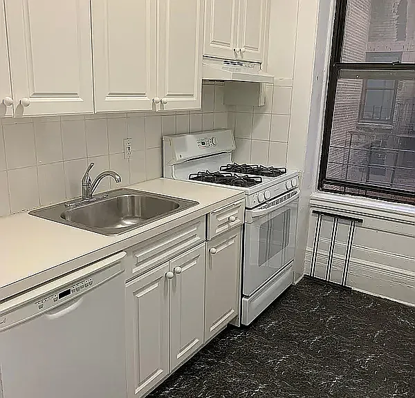 2586 Broadway #2H — Photo 3