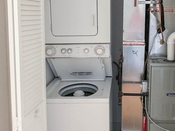5th image of 5040 N Winchester Ave #2
