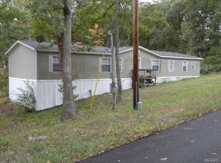 19496 Debby St, Warrenton, MO 63383