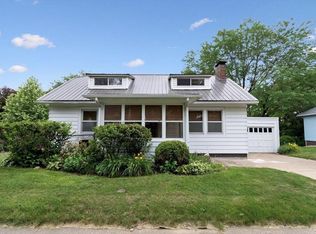 328 23rd St NE, Cedar Rapids, IA 52402