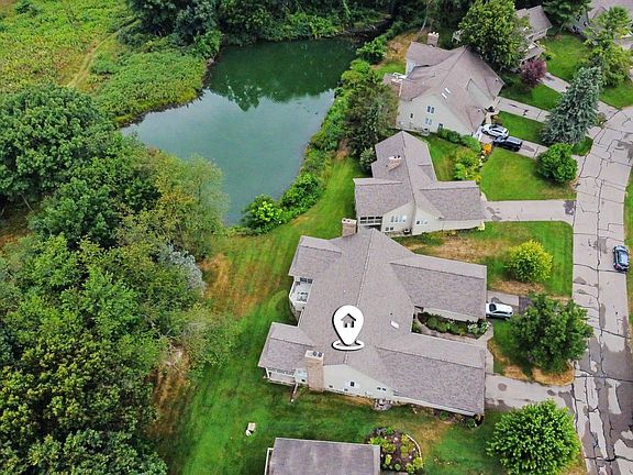 2nd image of 6971 Pinehurst Ln NE