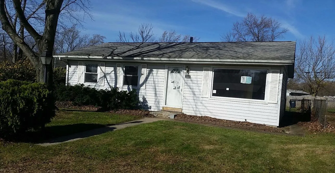 1311 Earl Rd photo 1