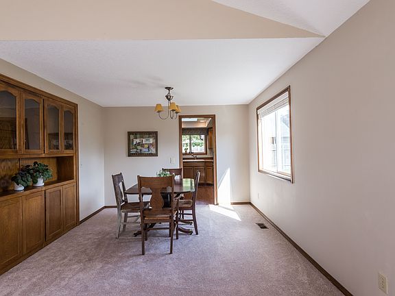 4th image of 1600 NE 52nd Ct
