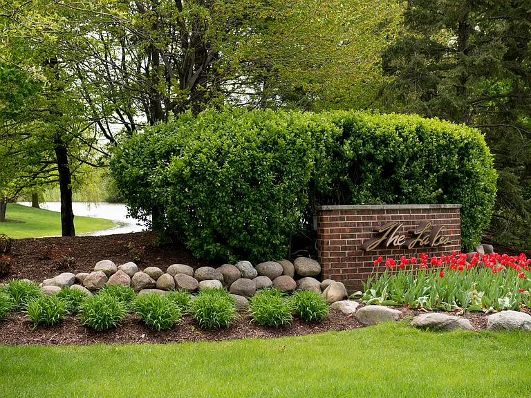 The Lakes of Schaumburg Apartment Homes — Photo 29