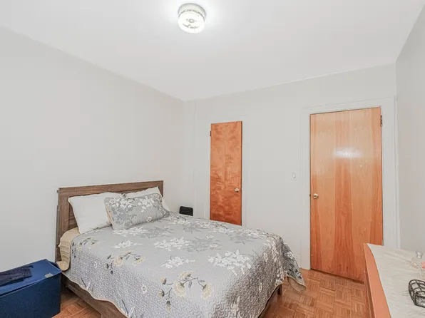 59 Bay 22nd Street image 13 of 18