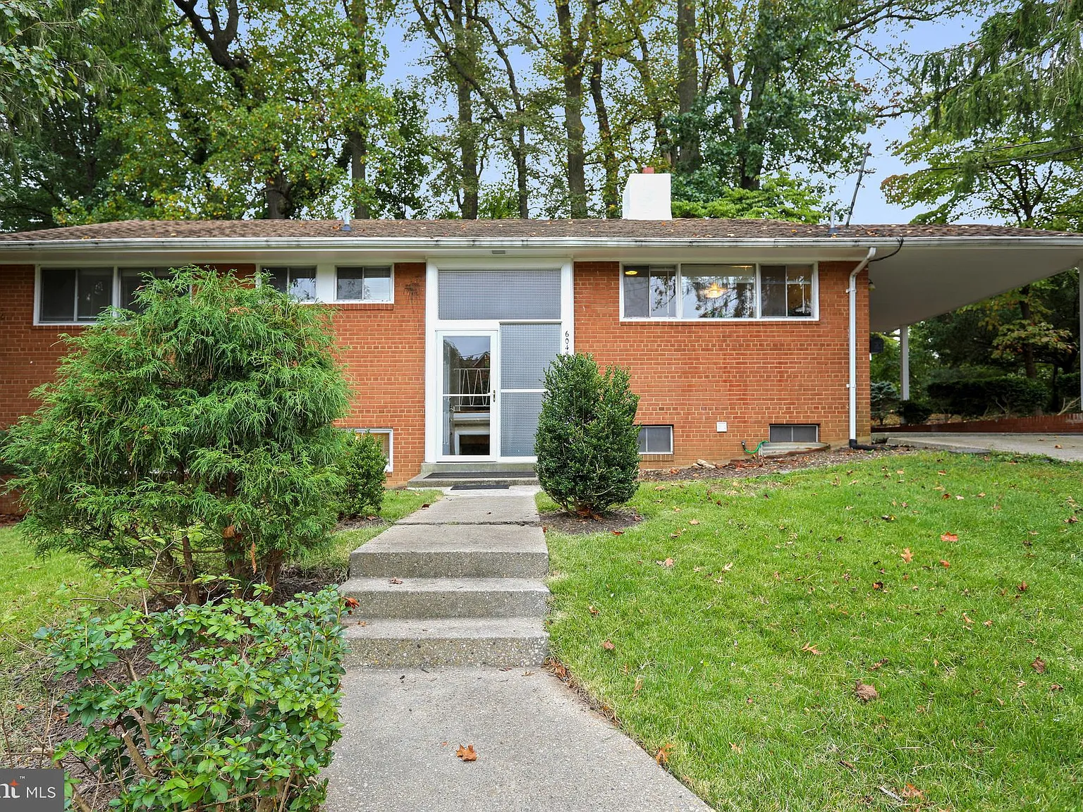 3 bed, 2.5 bath, 3060 sqft, $3,495 — Photo 1