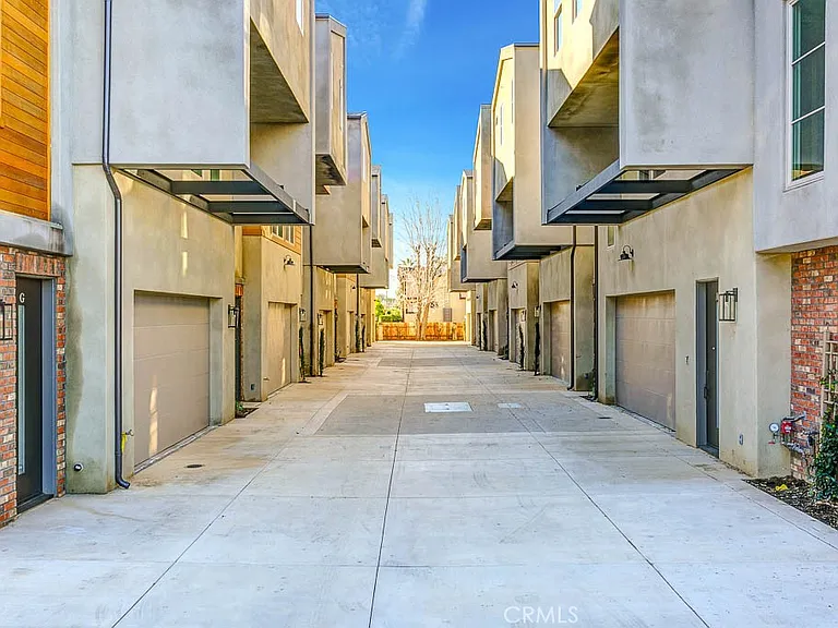 530 Fano St #E — Photo 3