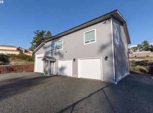 788 Patrick Ave, Coos Bay, OR