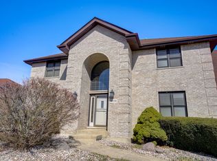 8636 Timbers Pointe Dr E, Tinley Park, IL 60487