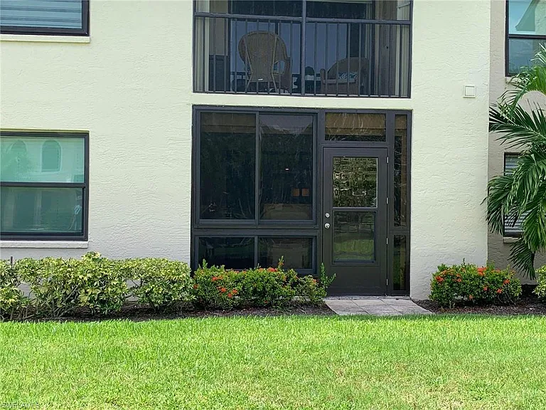 8715 Charter Club Cir #4 — Photo 24