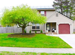19 Acorn Ct, Sicklerville, NJ 08081