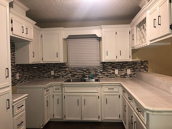 4th image of 9360 Los Olmos Dr