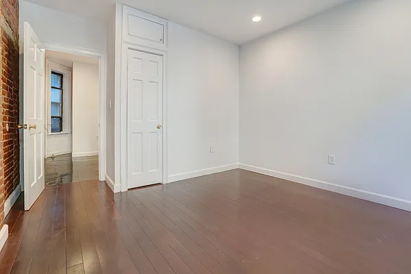 Rented by Creed Realty Group | media 2