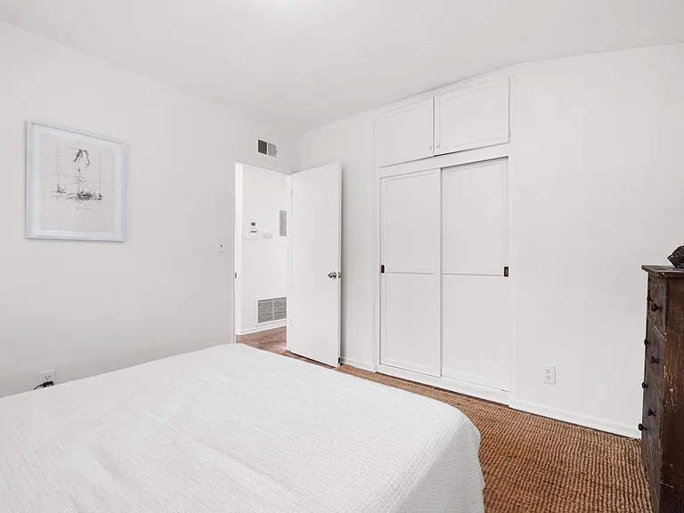 2294 Mountain Oak Dr — Photo 24