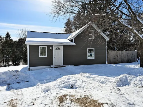 905 Harrison St, Spooner, WI 54801