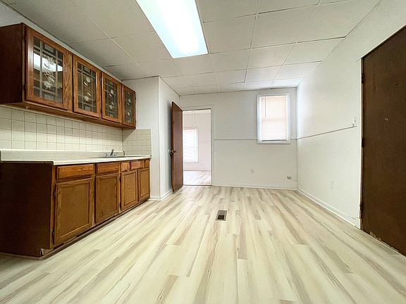 4th image of 507 E 3rd Ave #1