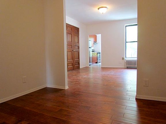 4th image of 422 E 117th St APT 4