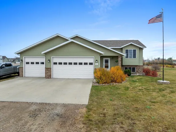 1601 24th Ave NW, Minot, ND 58703