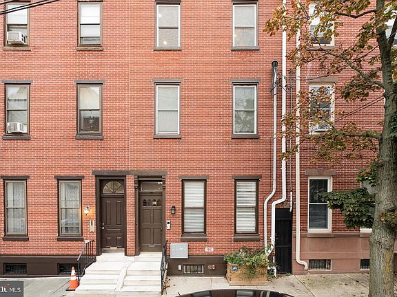 2nd image of 821 N Franklin St APT 4