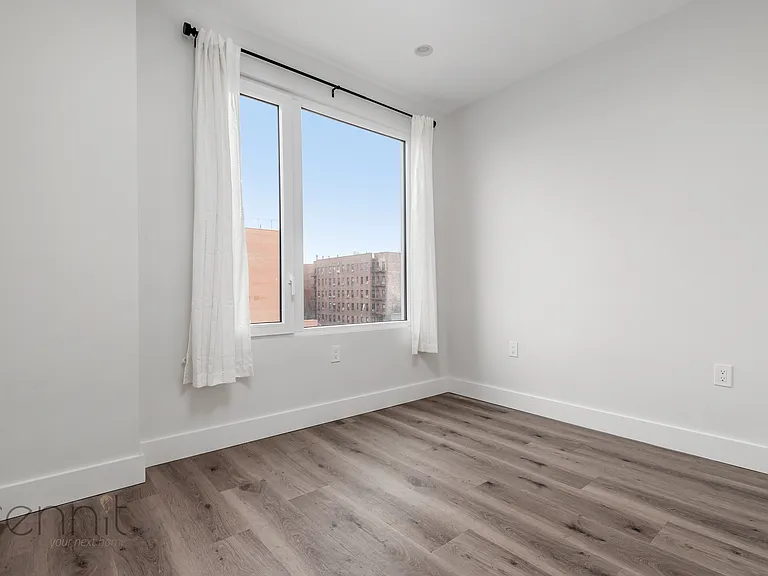 125 Kings Hwy #4A — Photo 11