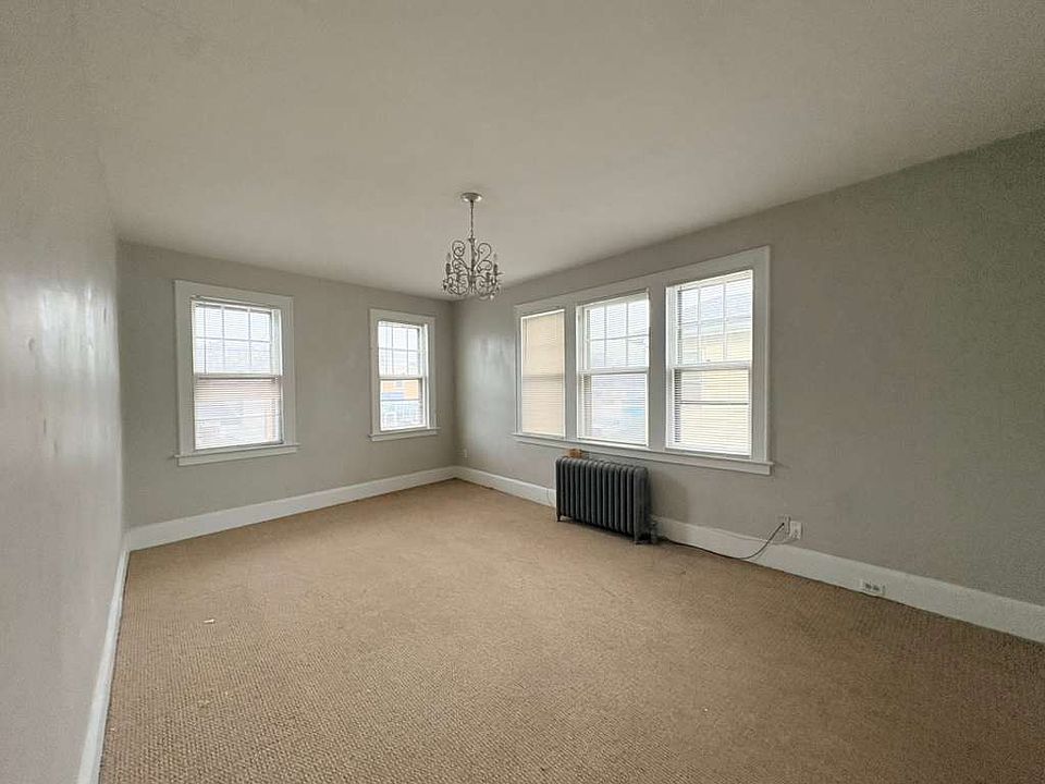 1st image of 619 Campbell Ave #44