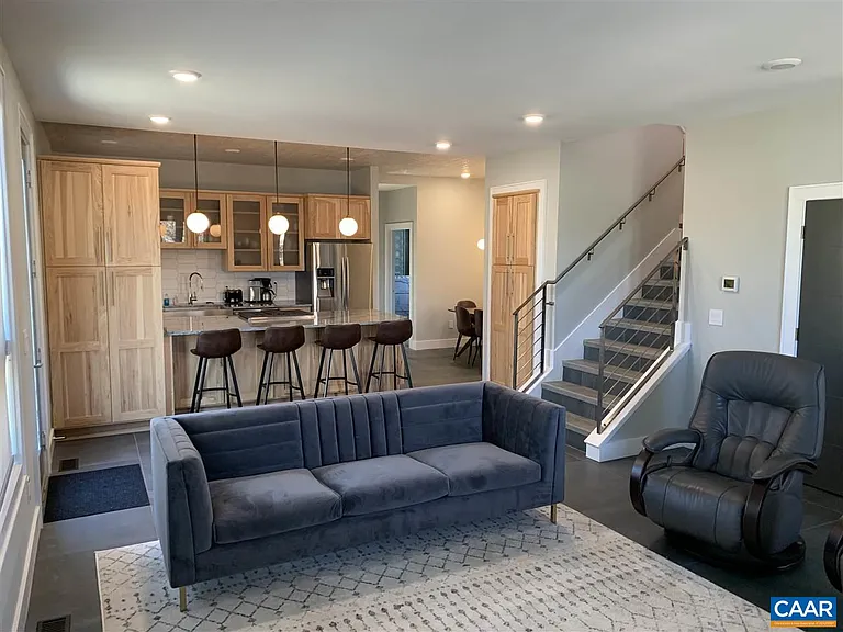 808 Elliott Ave — Photo 7