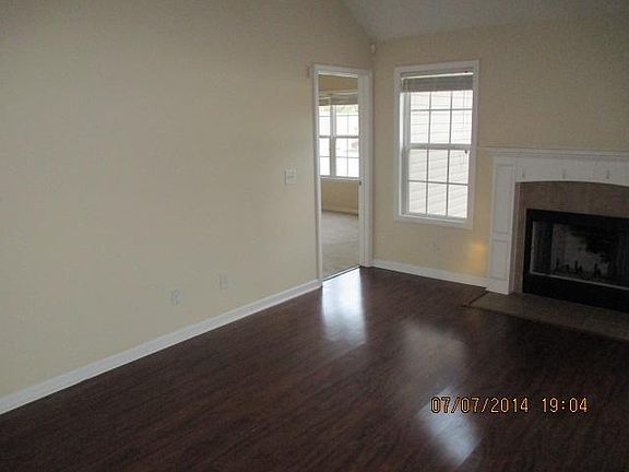 5th image of 504 Barking Dr