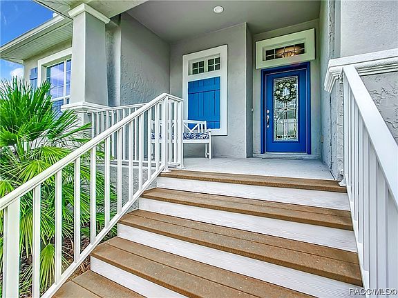 4th image of 1117 SE Paradise Ave